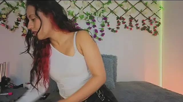 Lolarosesxs online show from January 10, 2026, 11:20 pm