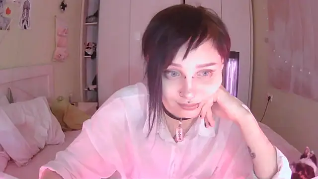SineKiraReal online show from October 22, 2025, 11:54 am