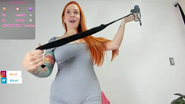 aliciakozlov online show from October 15, 2025, 5:02 pm