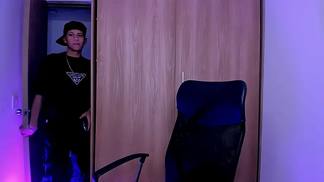 Toy boy777 online show from February 18, 2026, 9:00 pm