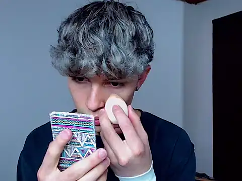 john vichenso online show from October 10, 2025, 8:52 pm