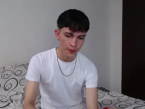 john vichenso online show from April 21, 2026, 8:44 pm