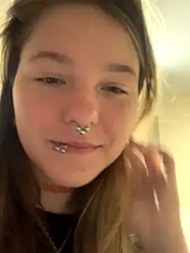 Snapshot of VesnaCrystal chatting on October 15, 2025, 9:42 am VesnaCrystal online show from October 15, 2025, 9:42 am