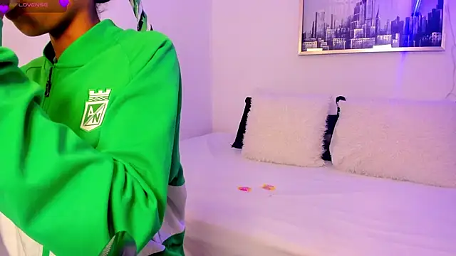 sarah ashbourne online show from October 2, 2025, 1:18 pm