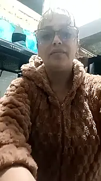 Lady 16 online show from September 16, 2025, 12:17 pm