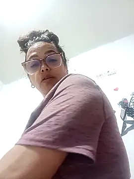 Lady 16 online show from September 20, 2025, 11:33 am