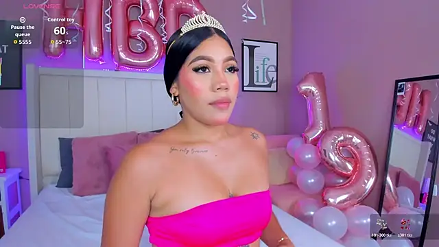 sarahyessica online show from May 9, 2026, 7:30 pm