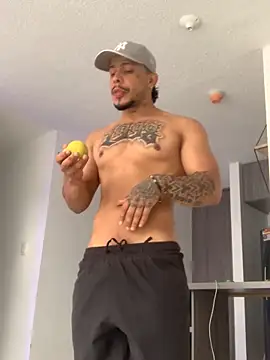 DeimonOficial online show from October 12, 2025, 9:03 pm