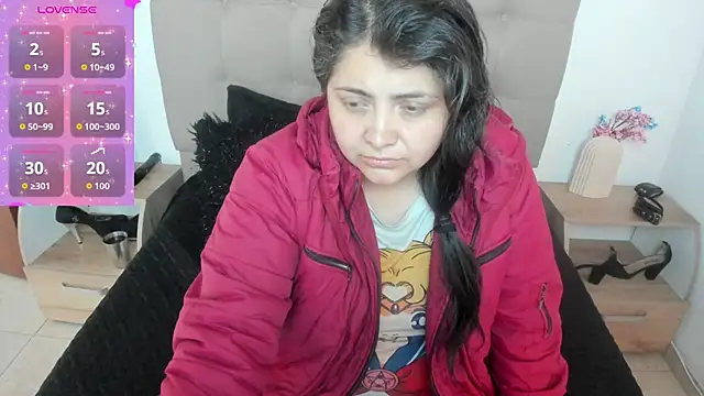 TifanyAmazinng online show from September 24, 2025, 12:19 pm