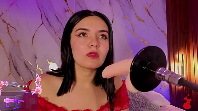 alicecute77 online show from February 14, 2026, 3:42 pm