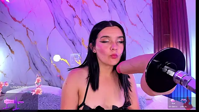 alicecute77 online show from April 5, 2026, 2:20 am