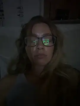 blondebaddi online show from October 20, 2025, 4:35 am