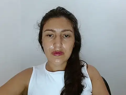 SarahFriendly online show from May 25, 2026, 6:25 pm