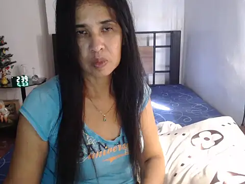 Prettysweetmum online show from December 17, 2025, 6:41 am