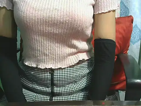 sheetal-sheetal95 online show from November 9, 2025, 5:00 pm