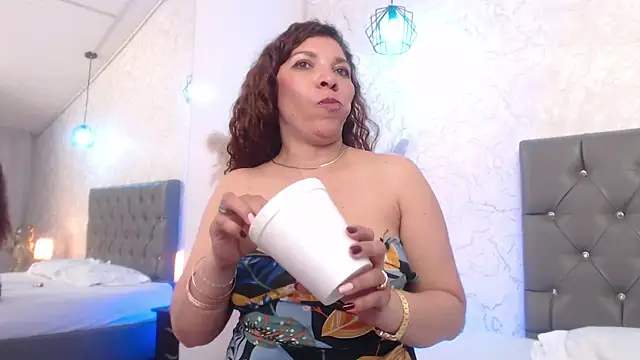 Serena Houstonn online show from May 13, 2026, 10:27 pm