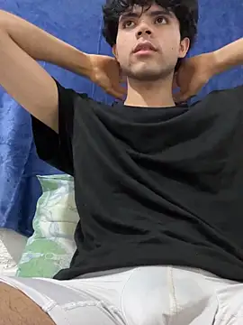 Axel-Mejia online show from November 5, 2025, 2:33 am