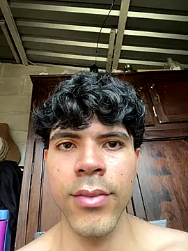 Axel-Mejia online show from December 13, 2025, 7:53 pm