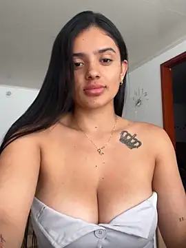 AnaaFaith  online show from October 6, 2025, 7:44 pm