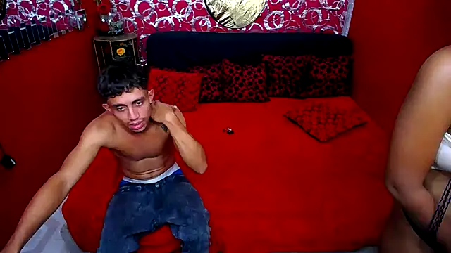 Snapshot of GABOPEIN chatting on November 8, 2025, 7:23 pm GABOPEIN online show from November 8, 2025, 7:23 pm