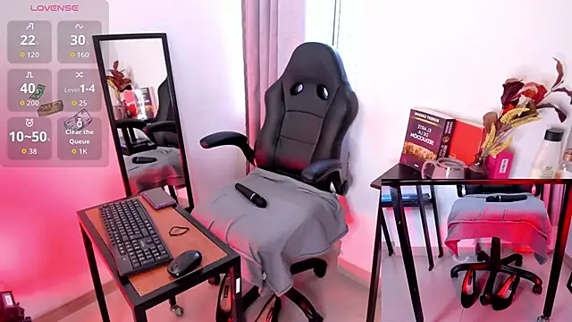 Snapshot of freya_26 chatting on February 20, 2026, 1:44 pm freya 26 online show from February 20, 2026, 1:44 pm