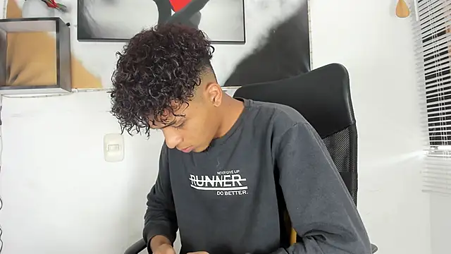 Manuel Mateus1 online show from September 13, 2025, 9:25 pm