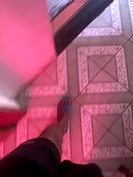 Kaua11225 online show from October 24, 2025, 12:12 pm