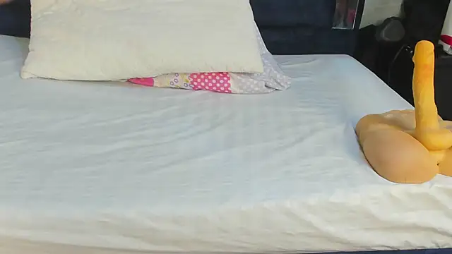 VanessaHard as online show from February 21, 2026, 7:37 pm