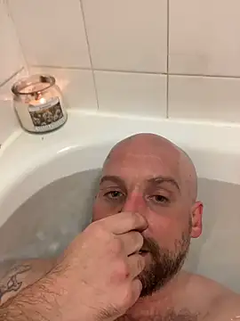 Mrbenm online show from October 27, 2025, 9:30 pm