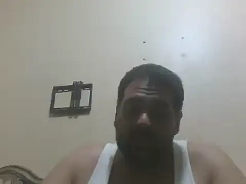 elpoop7305 online show from April 17, 2026, 10:46 pm