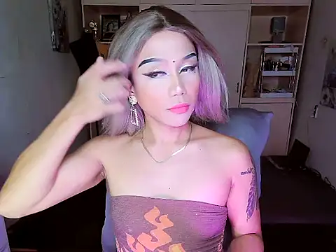 YourNikkieXxx online show from October 20, 2025, 3:34 pm