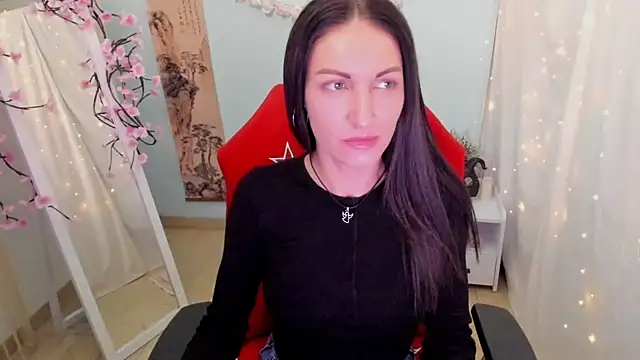 Aurora Loveu online show from April 7, 2026, 11:15 pm