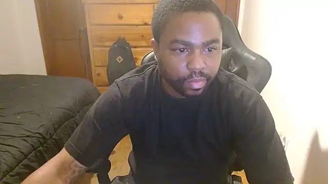 Snapshot of Breadwinnah chatting on October 29, 2025, 4:37 am Breadwinnah online show from October 29, 2025, 4:37 am