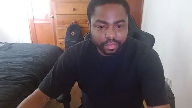 Snapshot of Breadwinnah chatting on October 30, 2025, 7:36 pm Breadwinnah online show from October 30, 2025, 7:36 pm