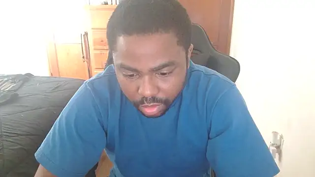 Snapshot of Breadwinnah chatting on November 7, 2025, 7:25 pm Breadwinnah online show from November 7, 2025, 7:25 pm