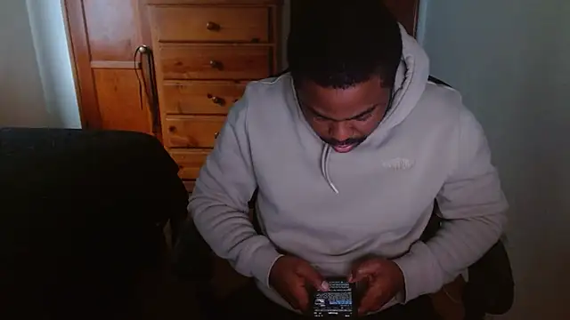 Snapshot of Breadwinnah chatting on November 10, 2025, 3:00 pm Breadwinnah online show from November 10, 2025, 3:00 pm