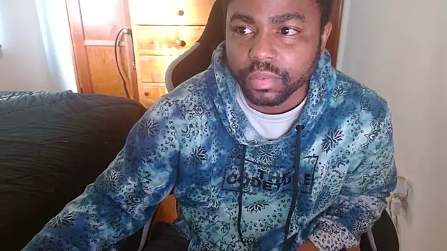 Snapshot of Breadwinnah chatting on November 23, 2025, 3:56 pm Breadwinnah online show from November 23, 2025, 3:56 pm