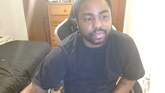 Snapshot of Breadwinnah chatting on November 26, 2025, 5:19 am Breadwinnah online show from November 26, 2025, 5:19 am