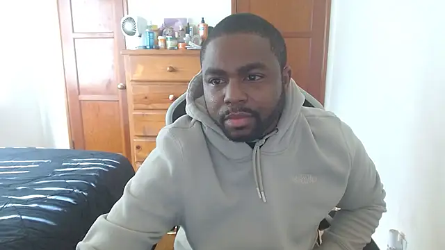 Snapshot of Breadwinnah chatting on December 2, 2025, 6:58 pm Breadwinnah online show from December 2, 2025, 6:58 pm