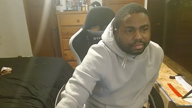 Snapshot of Breadwinnah chatting on January 6, 2026, 8:51 am Breadwinnah online show from January 6, 2026, 8:51 am