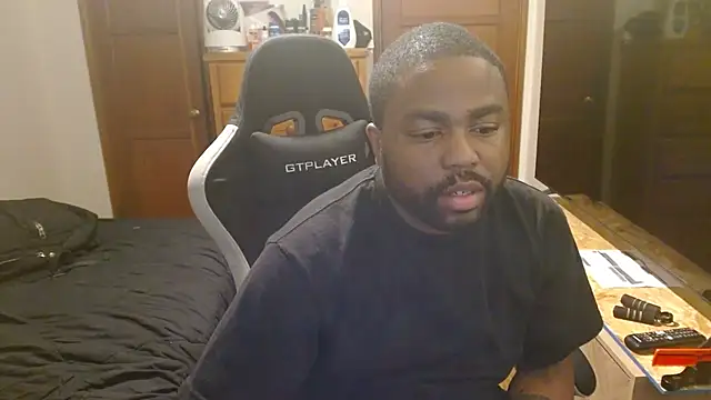 Snapshot of Breadwinnah chatting on March 31, 2026, 7:09 am Breadwinnah online show from March 31, 2026, 7:09 am