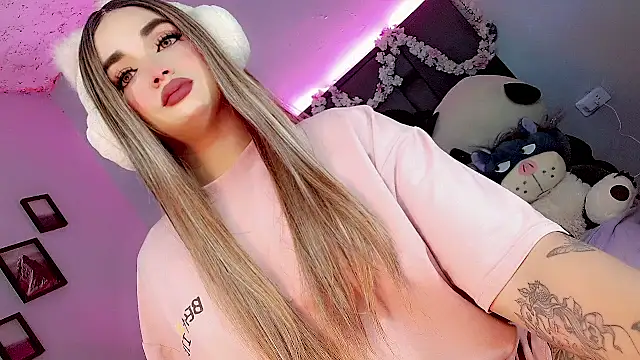 Snapshot of kattie_Sweet_ chatting on October 18, 2025, 1:08 am kattie Sweet  online show from October 18, 2025, 1:08 am