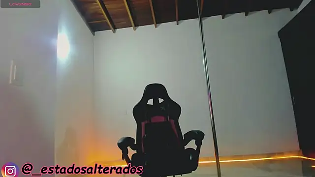 auraeroticaxxx online show from April 1, 2026, 5:52 am