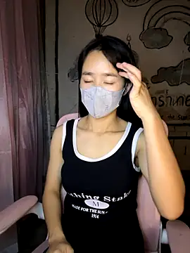 TiNa 04 online show from October 9, 2025, 2:15 pm