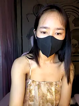 TiNa 04 online show from November 7, 2025, 10:54 pm