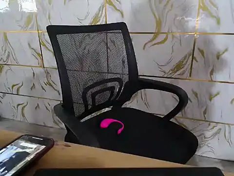 Lyzizi lovely09 online show from December 21, 2025, 1:13 am