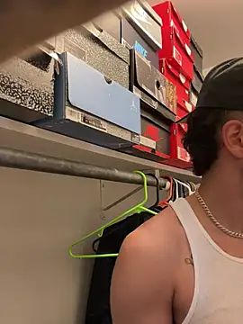 Snapshot of StrokingDaddy4 chatting on March 11, 2026, 10:27 pm StrokingDaddy4 online show from March 11, 2026, 10:27 pm