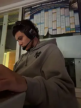 Snapshot of StrokingDaddy4 chatting on March 27, 2026, 10:26 am StrokingDaddy4 online show from March 27, 2026, 10:26 am