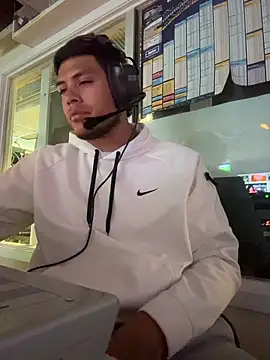 Snapshot of StrokingDaddy4 chatting on April 1, 2026, 10:49 am StrokingDaddy4 online show from April 1, 2026, 10:49 am