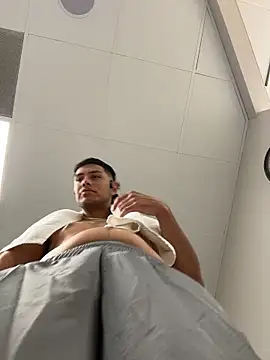 Snapshot of StrokingDaddy4 chatting on April 2, 2026, 10:29 pm StrokingDaddy4 online show from April 2, 2026, 10:29 pm